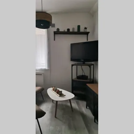 Nicaise Apartament *